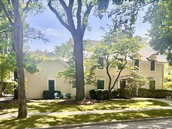 2307 Catherine Street , Northbrook, IL 60062