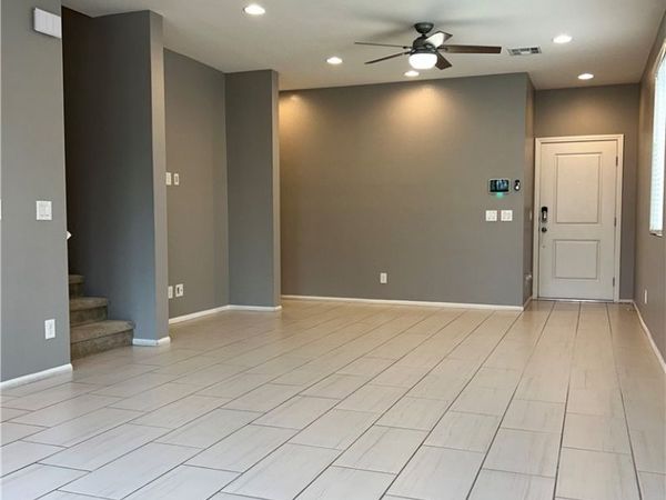 6633 W Evander Street , North Las Vegas, NV 89086