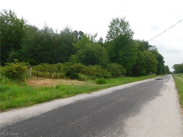 Hyde Road , Rome, OH 44085