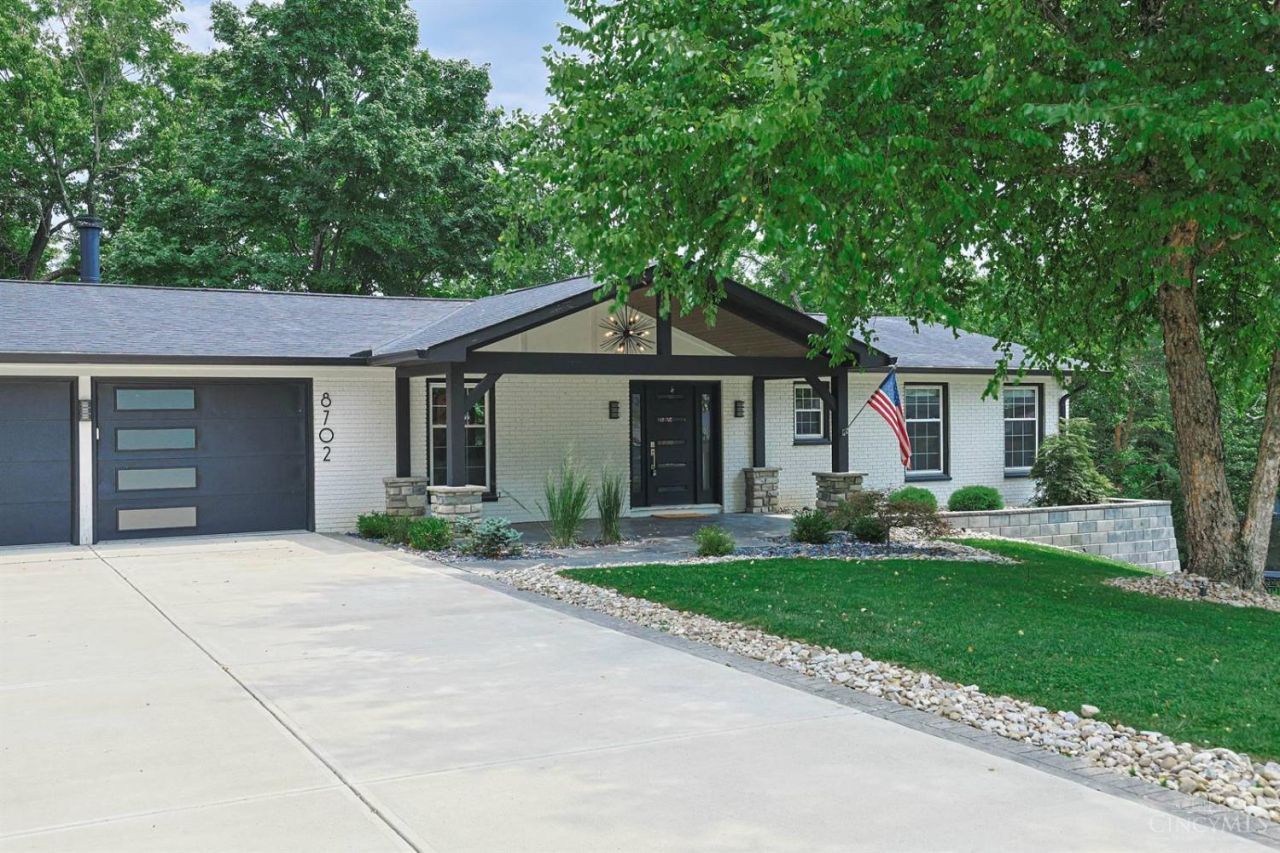 8702 Appleknoll Lane, Sycamore Township, OH 45236 Main Photo