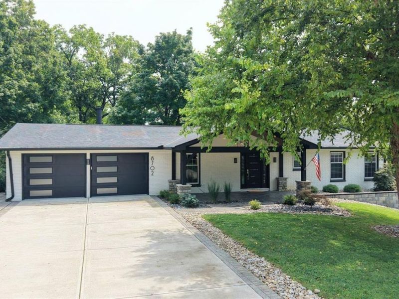 8702 Appleknoll Lane, Sycamore Township, OH 45236 Photo 2