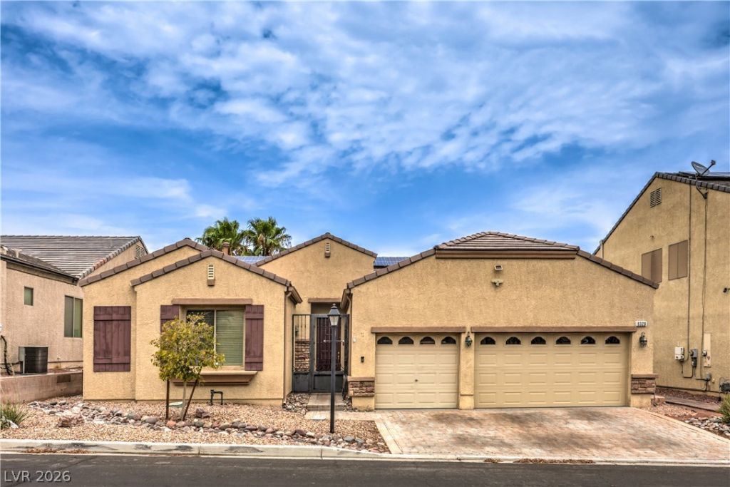 8320 Preppy Fox Avenue Las Vegas, NV 89131