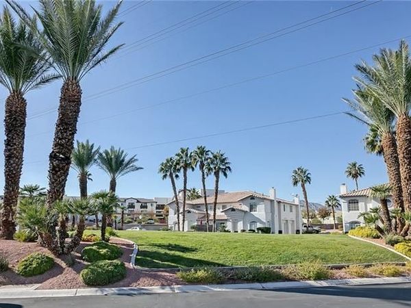 8201 Midnight Star Court, Las Vegas, NV 89145
