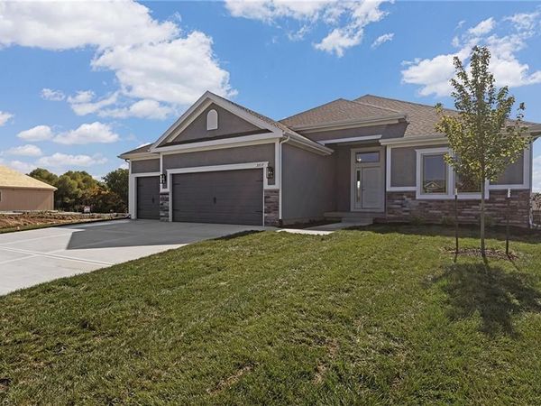 3311 NW 93rd Street, Kansas City, MO 64154