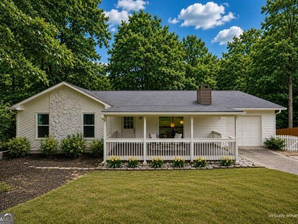 270 Parkmont Court, Roswell, GA 30076
