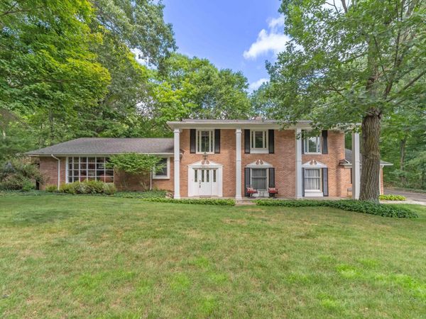 34150 Hunters Row, Farmington Hills, MI 48331