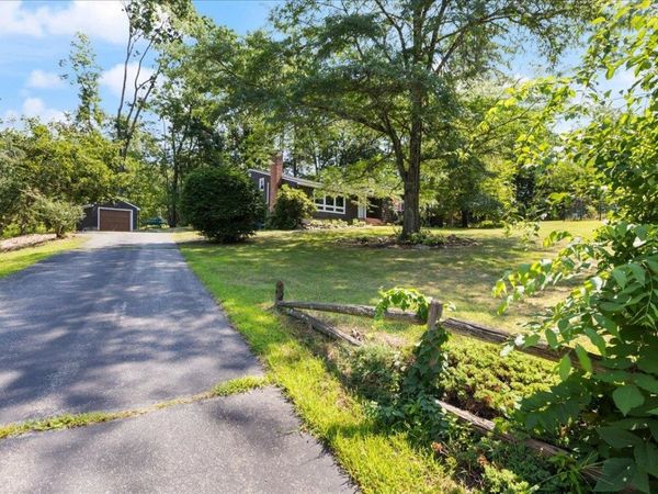 5 Hilltop Road, Plaistow, NH 03865