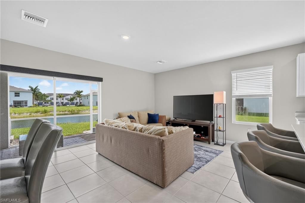 15364 Wildflower Cir, Naples, FL 34119 Photo