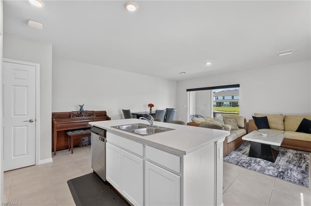 15364 Wildflower Cir, Naples, FL 34119 Photo