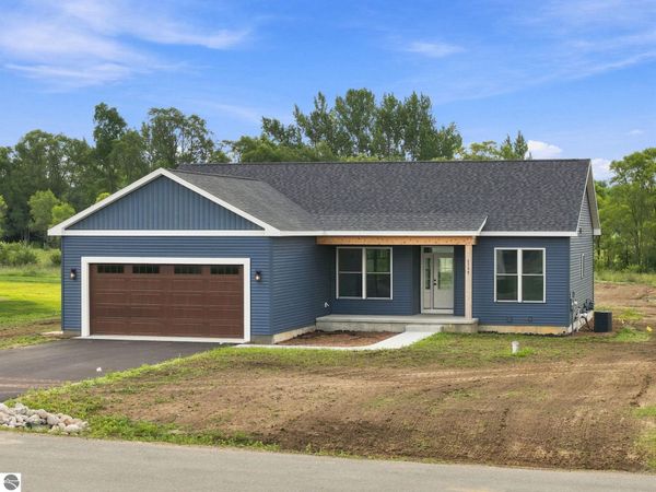 1139 Magnolia Drive, Traverse City, MI 49696