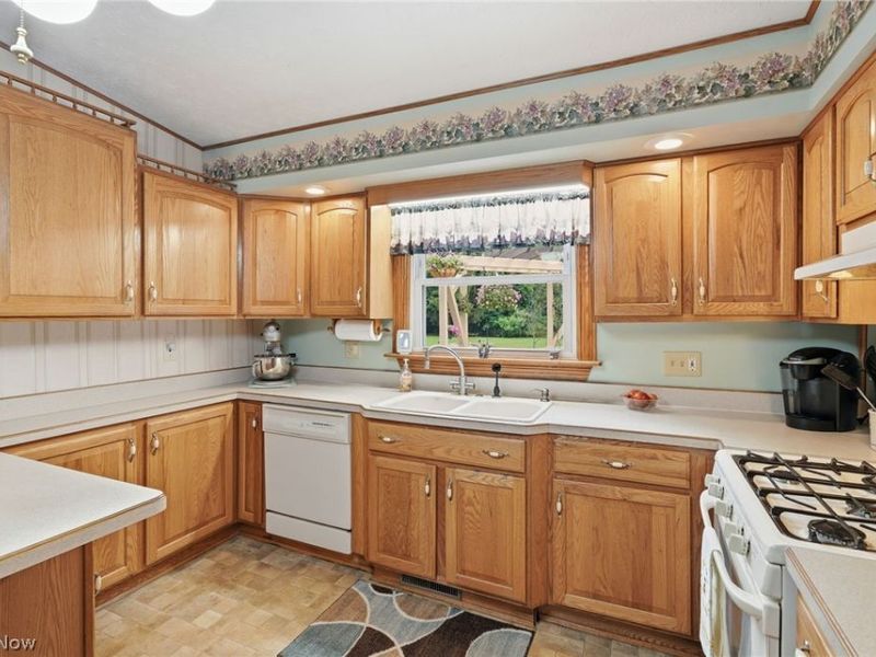 695 Old Forge Road, Kent, OH 44240 Photo 16