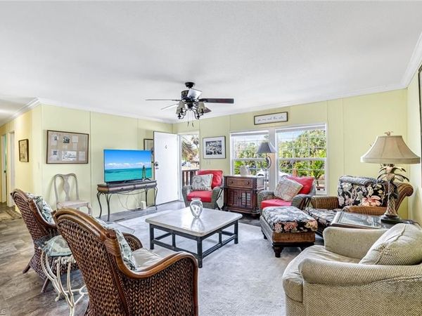 610 Sunset DR , GOODLAND, FL 34140