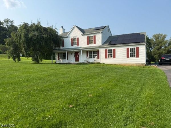 4 Fox Chase Rd, White, NJ 07863