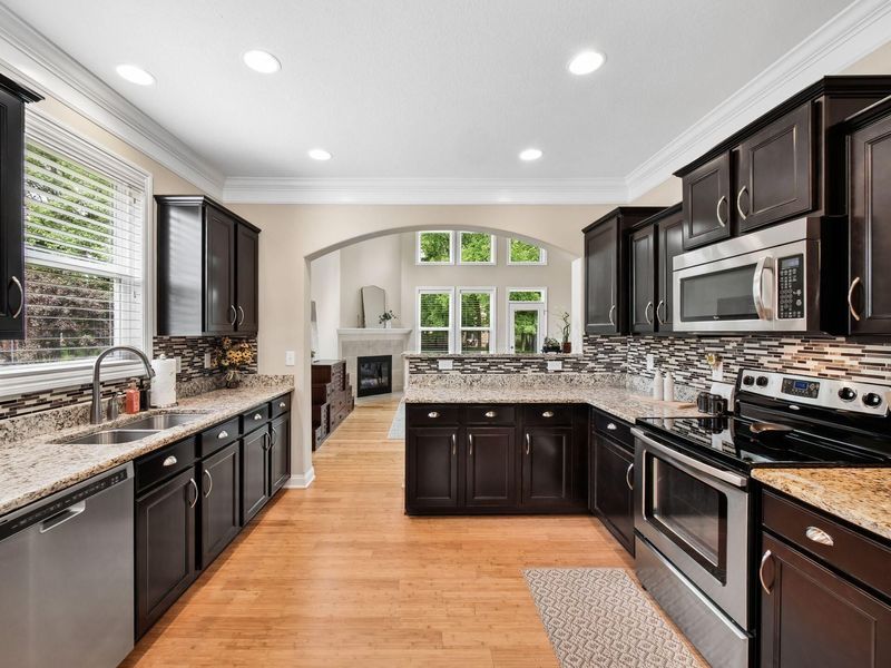 2027 Tulip Way, Lewis Center, OH 43035 Photo 10