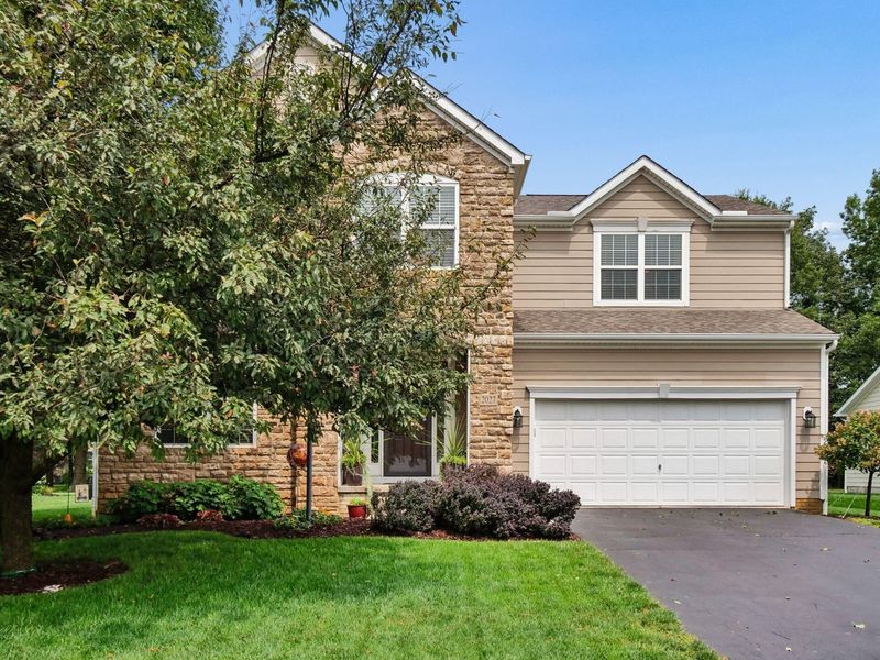 2027 Tulip Way, Lewis Center, OH 43035 Photo 2