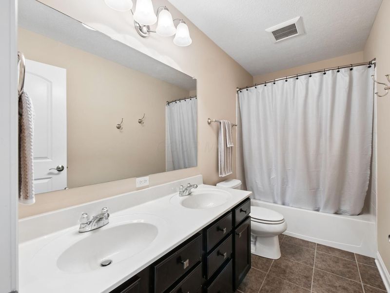 2027 Tulip Way, Lewis Center, OH 43035 Photo 36
