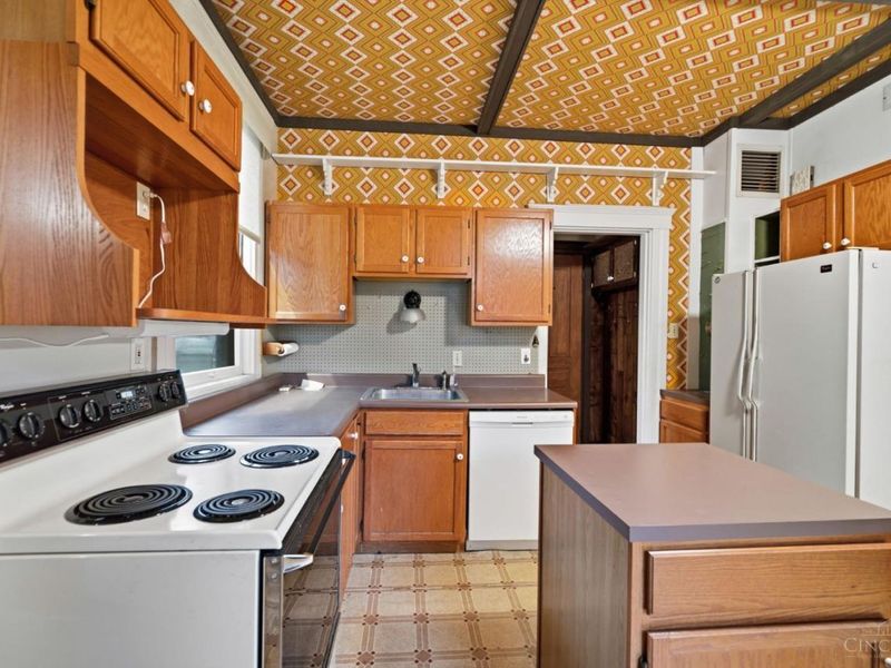 5805 Miami Road, Indian Hill, OH 45243 Photo 16