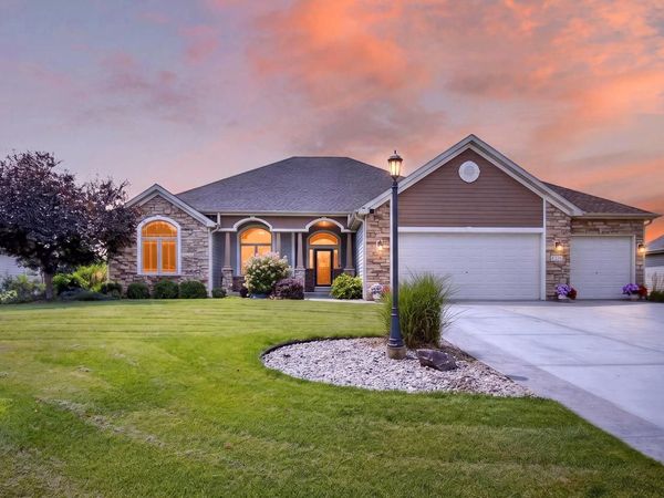 8528 94th AVENUE, Pleasant Prairie, WI 53158