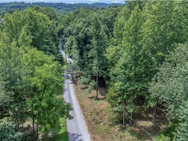8696 Poplar Creek Rd , Nashville, TN 37221