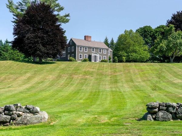47 East St, Middleton, MA 01949