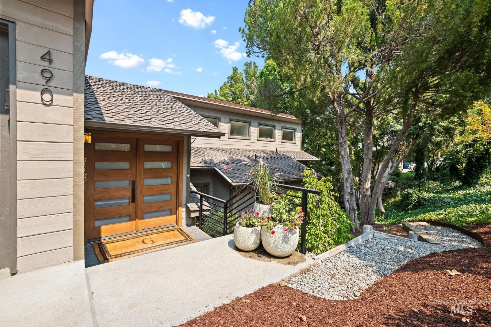490 E Balmoral Rd, Boise, ID 83702 Main Photo