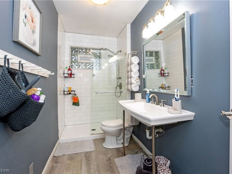 450 S Wells Street, Shreve, OH 44676 Photo 9