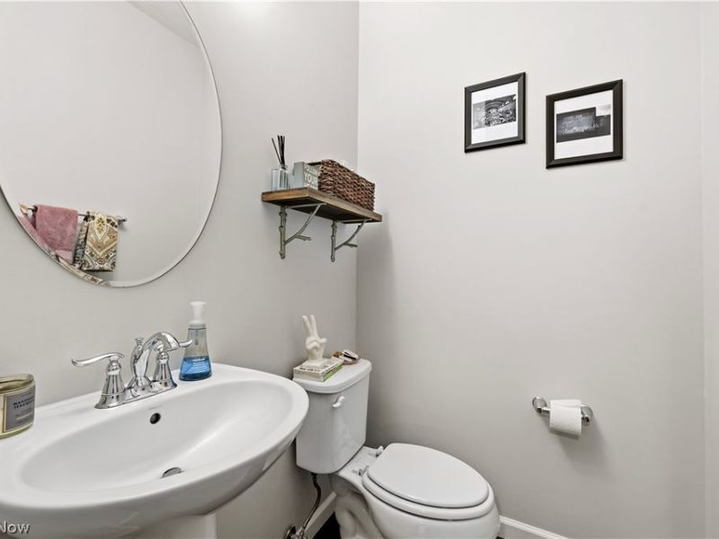 1388 Annette Court, Lakewood, OH 44107 Photo 15