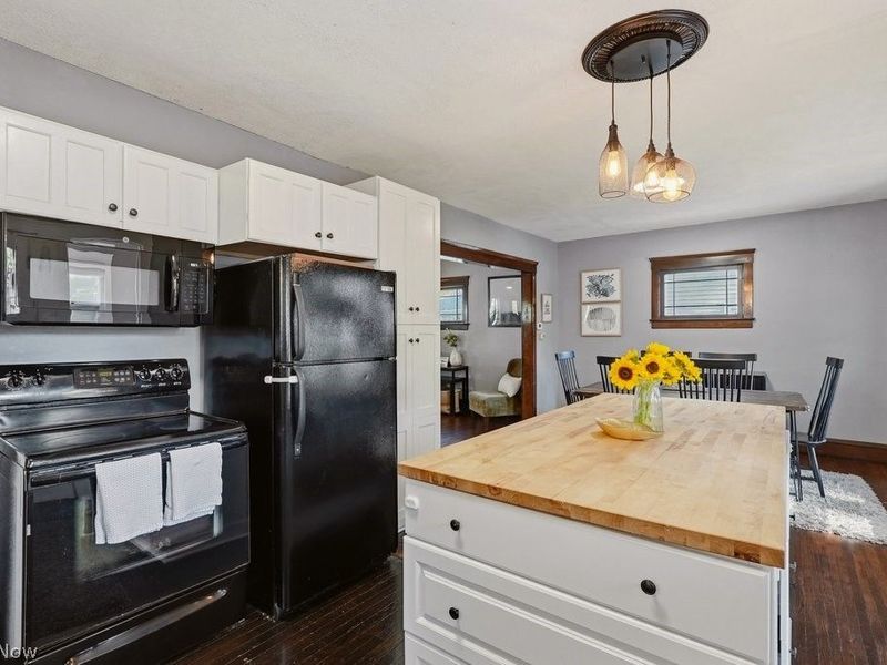 1605 Warren Road, Lakewood, OH 44107 Photo 17