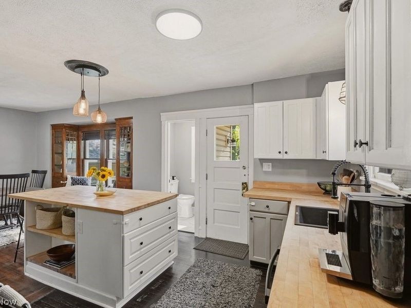 1605 Warren Road, Lakewood, OH 44107 Photo 19