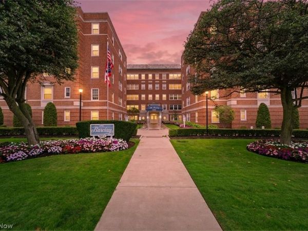 19015 Van Aken Boulevard , Unit 311, Shaker Heights, OH 44122