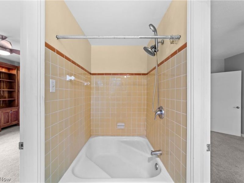 19015 Van Aken Boulevard, Unit 311, Shaker Heights, OH 44122 Photo 21