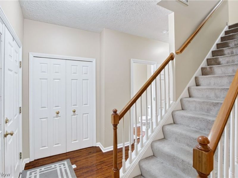 24528 Scott Boulevard, Olmsted Falls, OH 44138 Photo 2