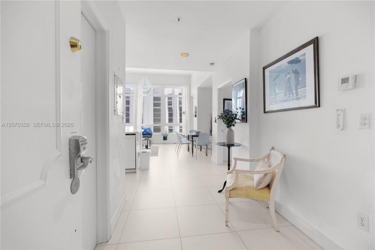 5445 Collins Ave , Unit TS11, Miami Beach, FL 33140 Photo