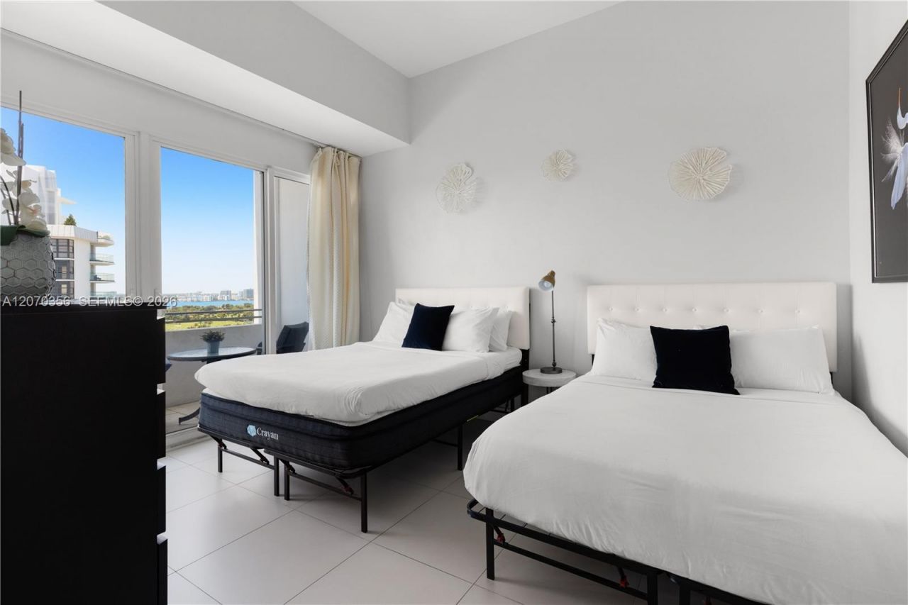 5445 Collins Ave , Unit TS11, Miami Beach, FL 33140 Photo