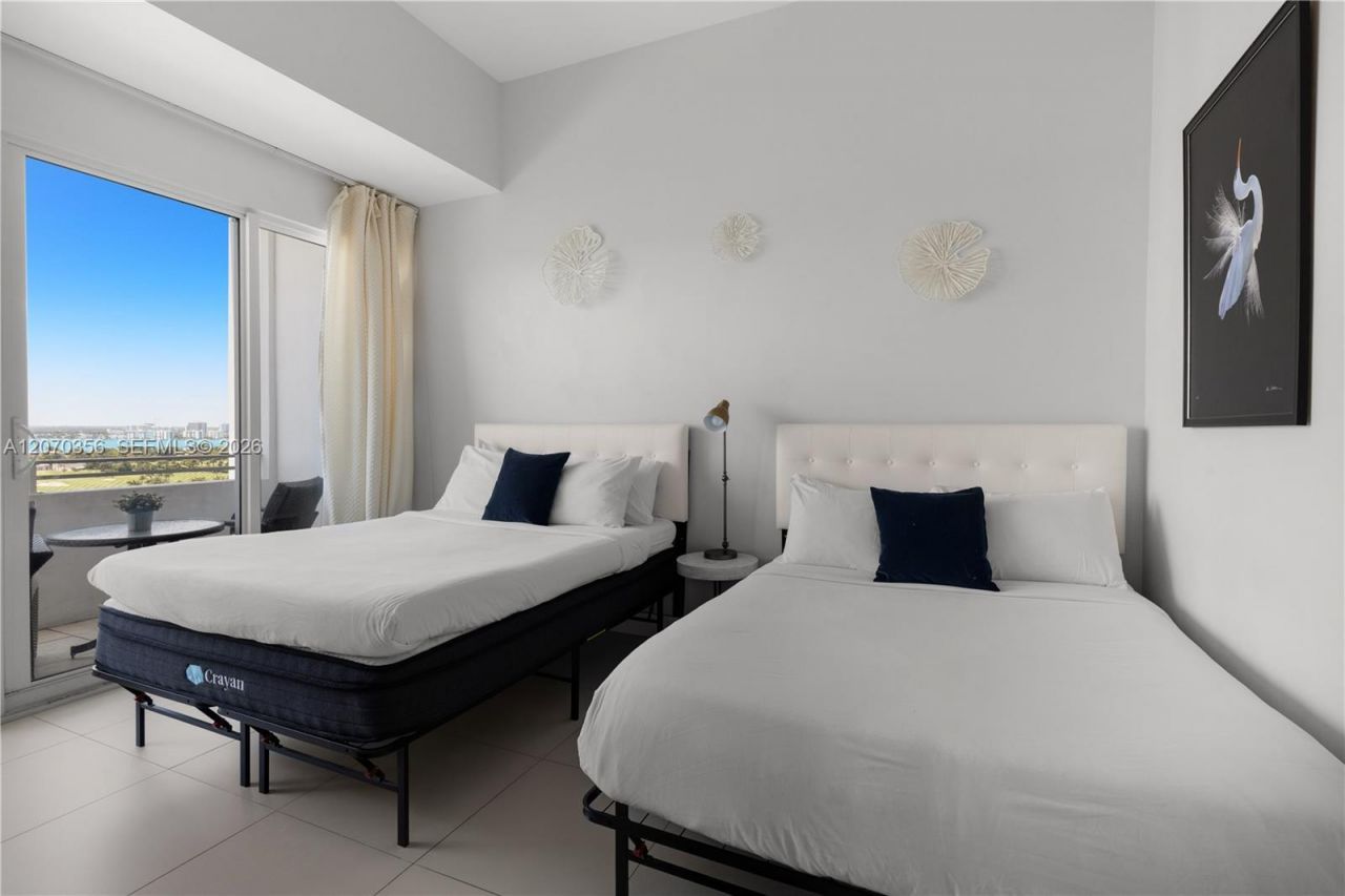5445 Collins Ave , Unit TS11, Miami Beach, FL 33140 Photo