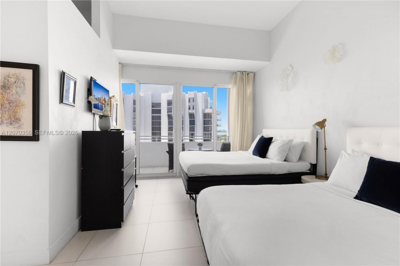 5445 Collins Ave , Unit TS11, Miami Beach, FL 33140 Photo