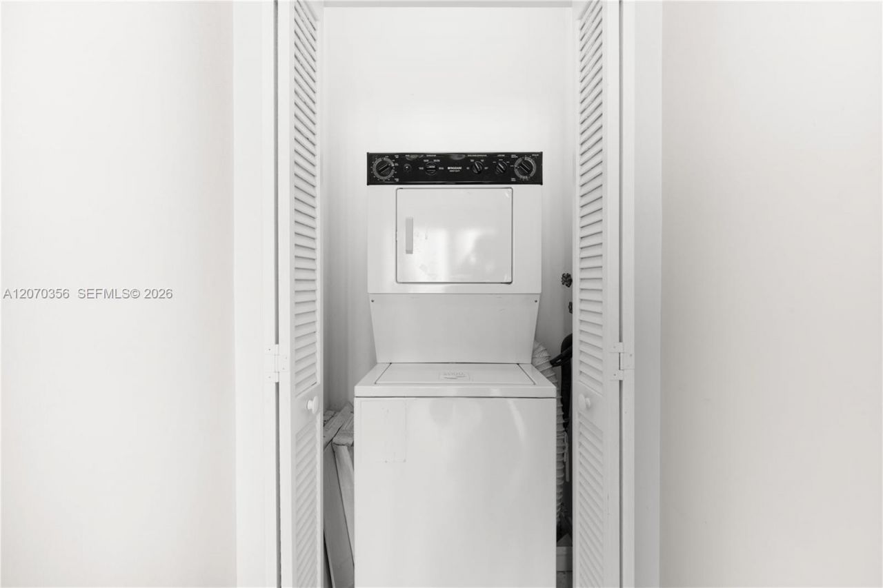 5445 Collins Ave , Unit TS11, Miami Beach, FL 33140 Photo