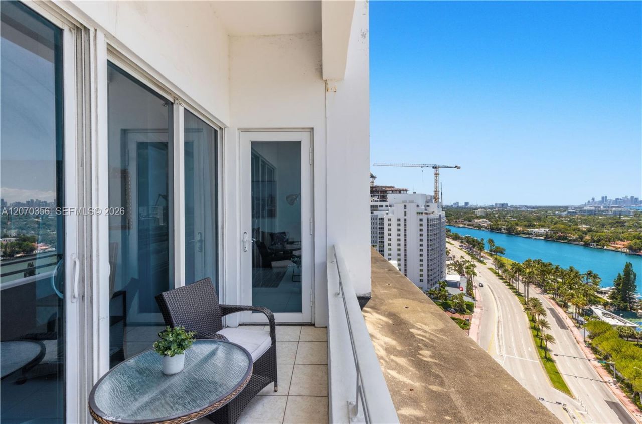 5445 Collins Ave , Unit TS11, Miami Beach, FL 33140 Photo