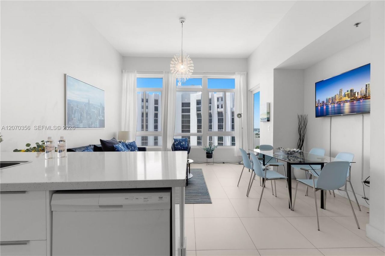 5445 Collins Ave , Unit TS11, Miami Beach, FL 33140 Photo