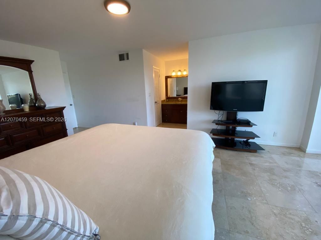 2101 S Ocean Dr , Unit 501, Hollywood, FL 33019 Photo