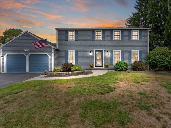 4233 Halfmoon Circle , Liverpool, NY 13090