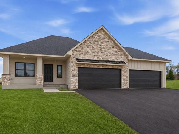 909 Acorn Court, Hudson, WI 54016