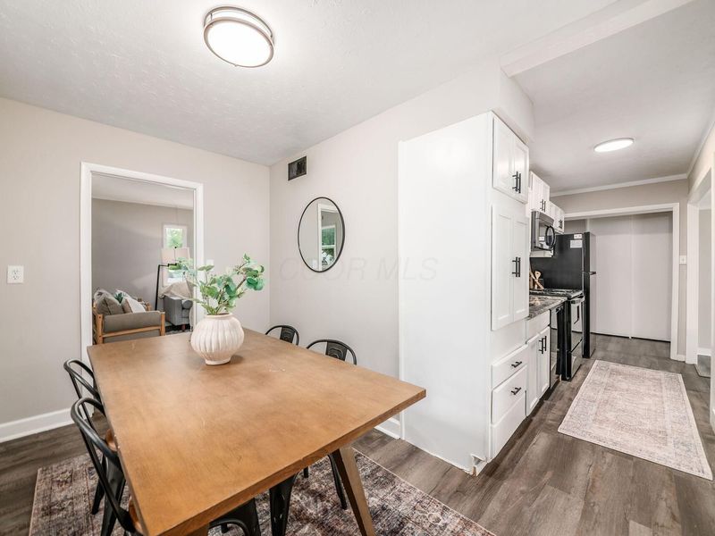 1028 S Hampton Road, Columbus, OH 43227 Photo 5