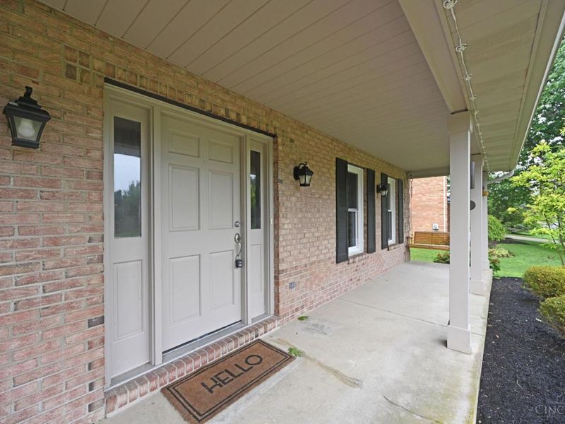 10174 Amberwood Court, West Chester, OH 45241 Photo 2