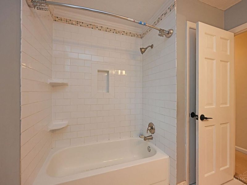 10174 Amberwood Court, West Chester, OH 45241 Photo 32