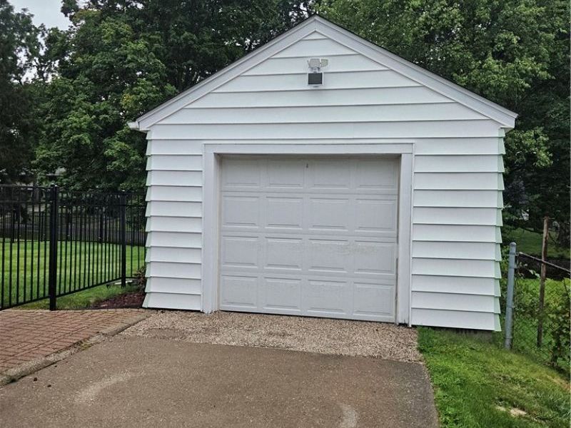 2402 Edgewater Drive, Poland, OH 44514 Photo 2