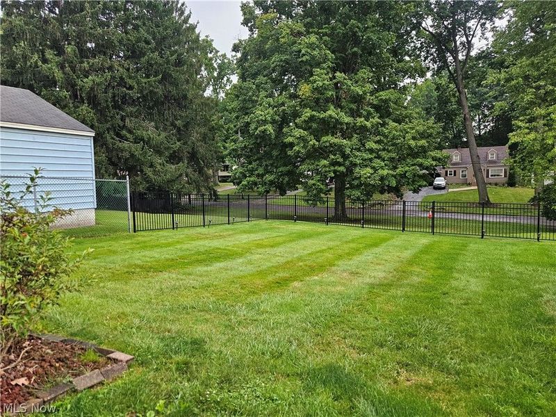 2402 Edgewater Drive, Poland, OH 44514 Photo 4