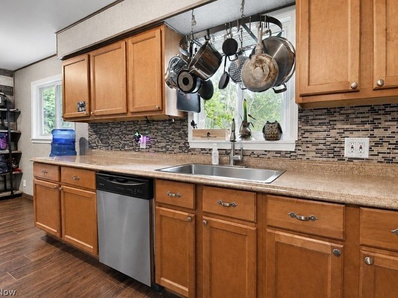 12975 Caves Road, Chesterland, OH 44026 Photo 10