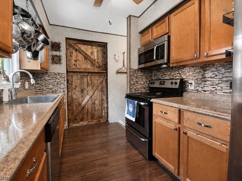 12975 Caves Road, Chesterland, OH 44026 Photo 16