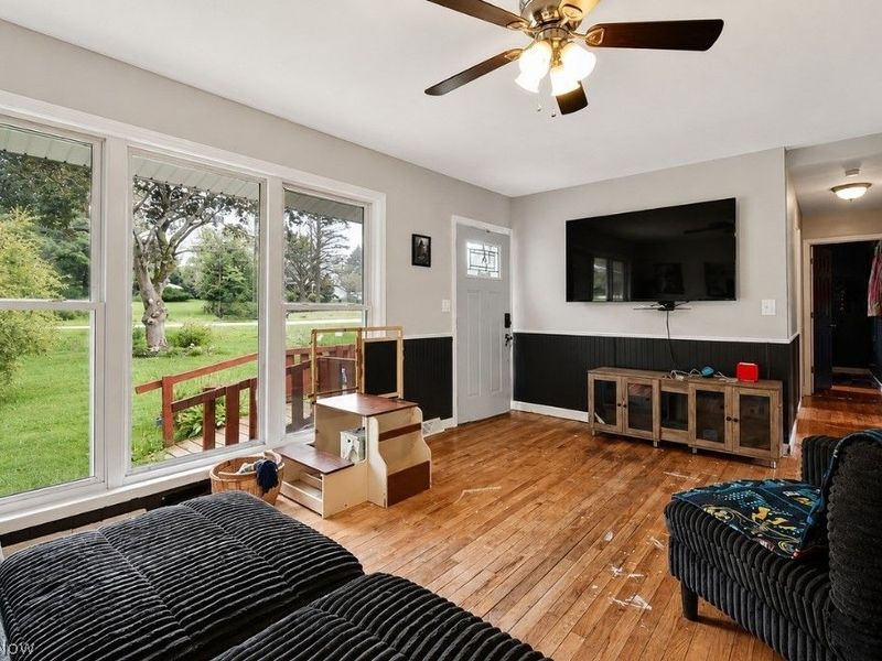 12975 Caves Road, Chesterland, OH 44026 Photo 7